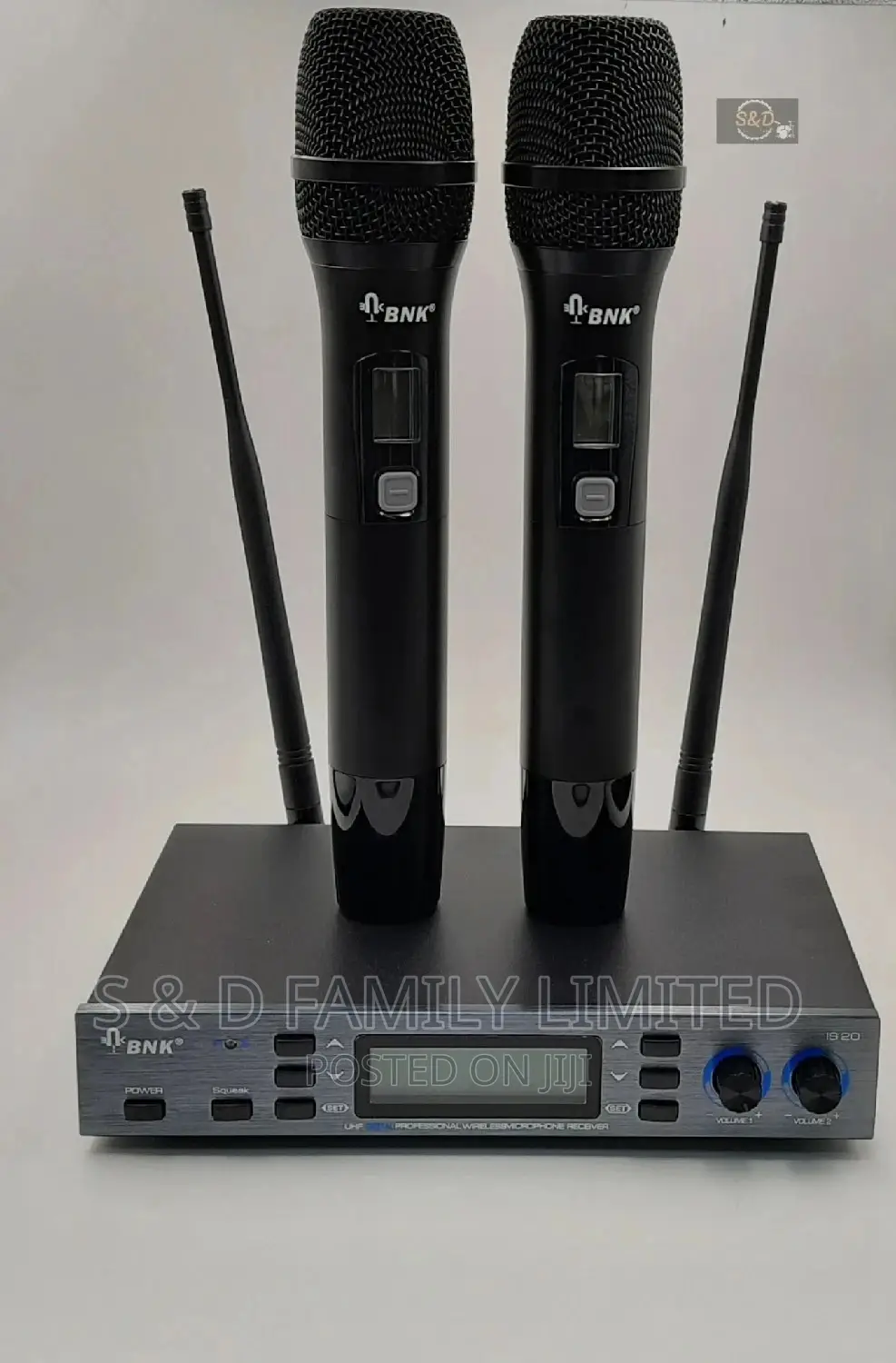 BNK IS 20 Wireless Microphone