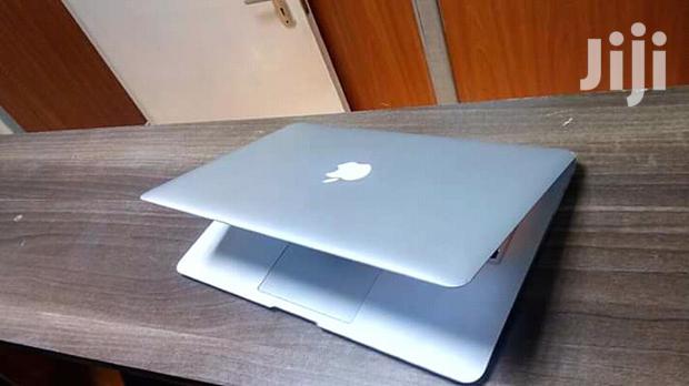 New Apple Macbook Air 13 Inches 256Gb Ssd Core I5 8Gb Ram
