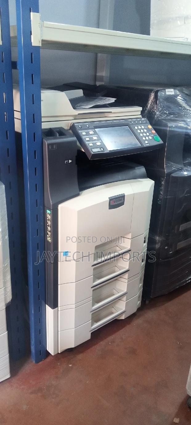 Kyocera Km 2560 Copier Machine - main view