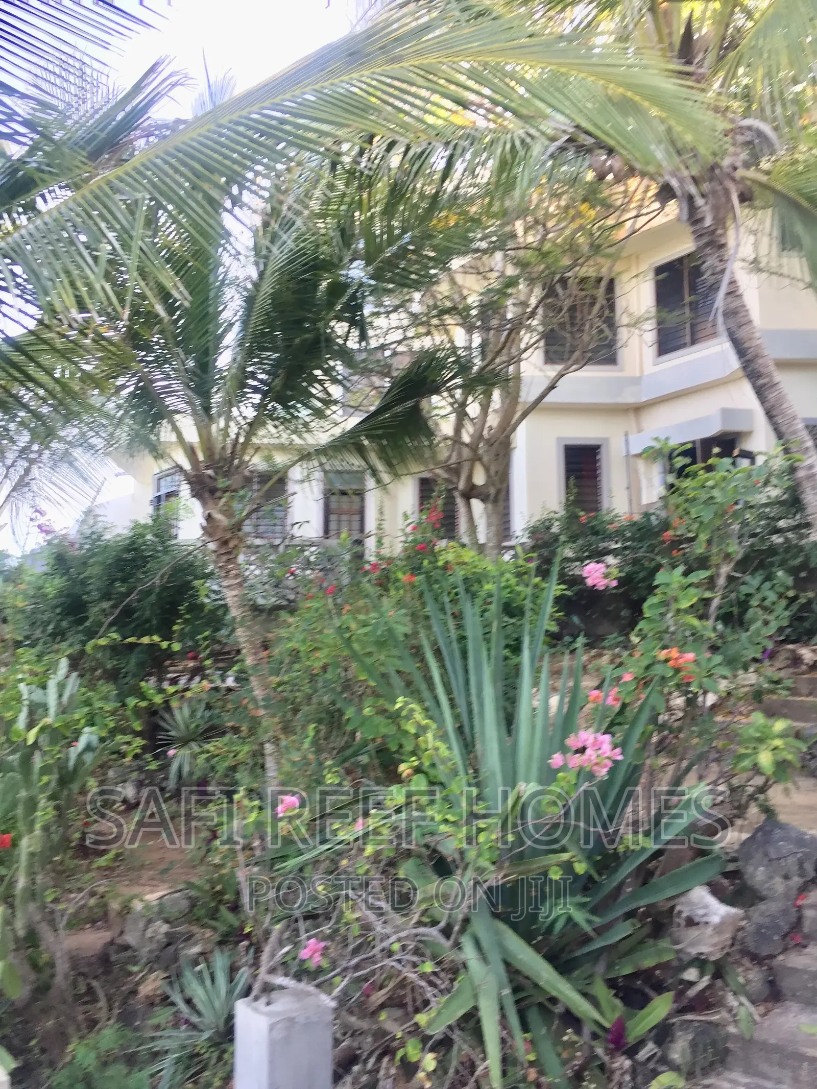 5bdrm Maisonette in Nyali for Sale