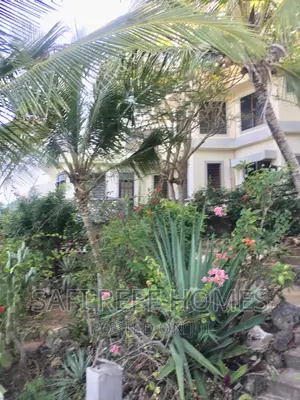 5bdrm Maisonette in Nyali for Sale