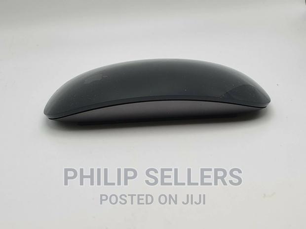 Apple Magic Mouse 2 Is a Bluetooth Mouse With Rechargeable - thumbnail 3