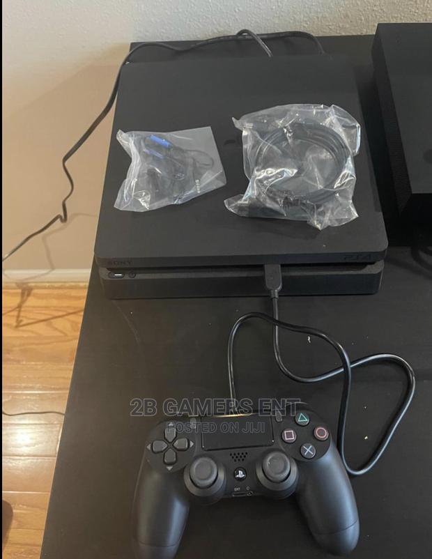 Play Station 4 Slim EX UK USED