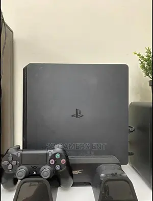 Play Station 4 Slim EX UK USED