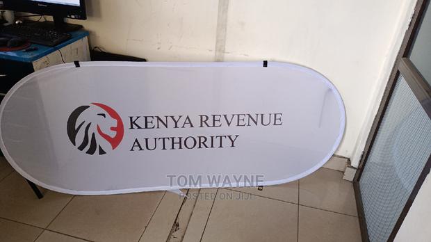 Pop-Up Banners, Double Sided Oval Banners - main view