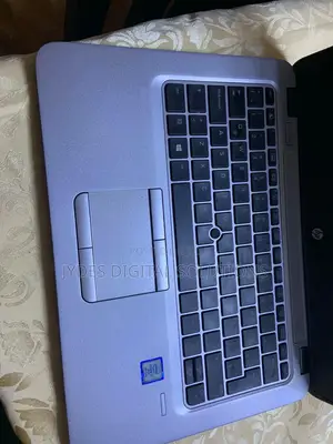 Laptop HP EliteBook 820 G4 8GB Intel Core I7 HDD 256GB
