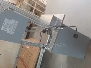 Machine For Cutting Bones And Meat