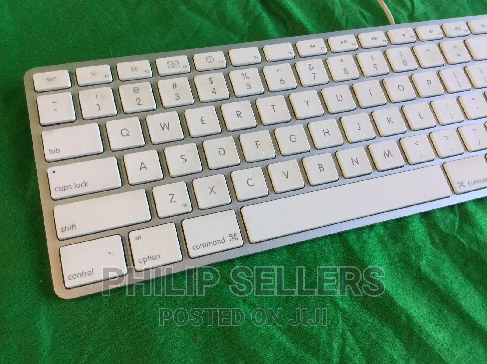 Genuine Apple Wired Aluminum USB Keyboard W/ Numeric Keypad