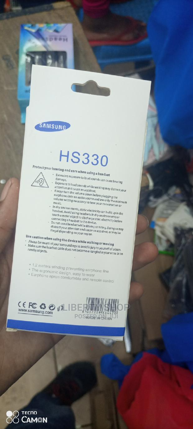 Samsung Earphones - thumbnail 2