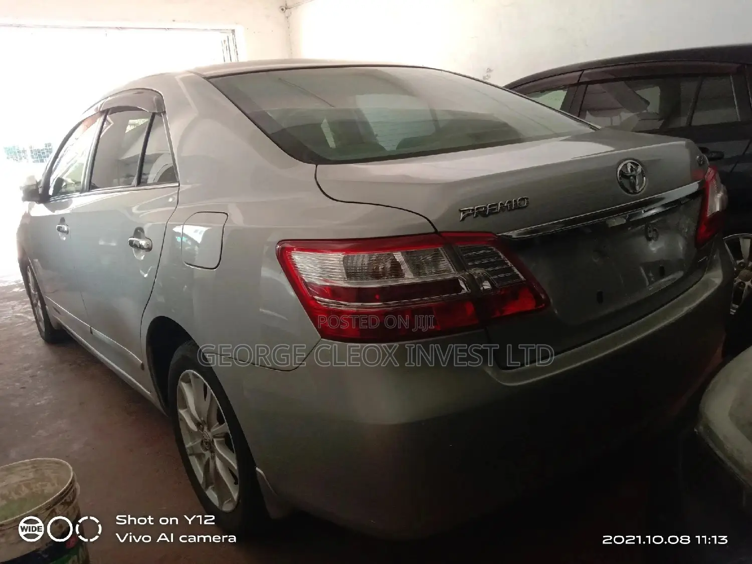 Toyota Premio 2015 Silver