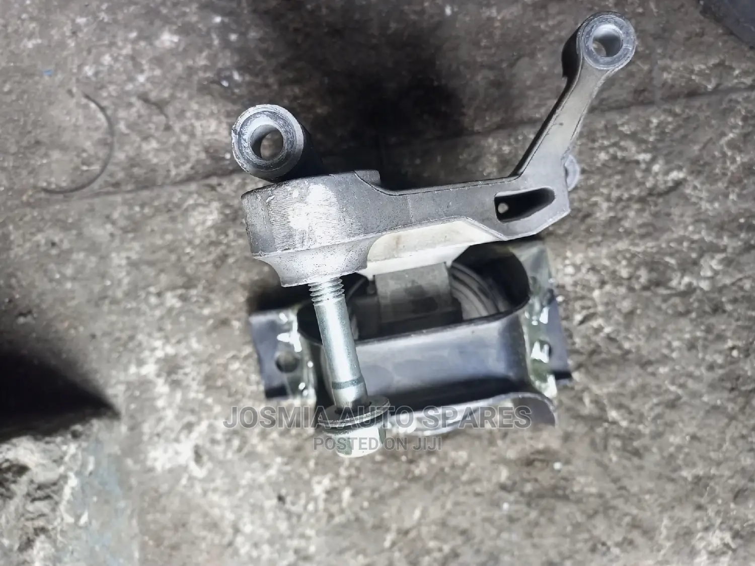 Nissan Bluebird Engine Mounts