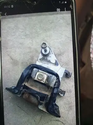 Nissan Bluebird Engine Mounts