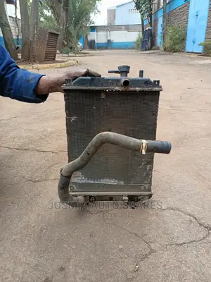 Daihatsu Mira Radiator