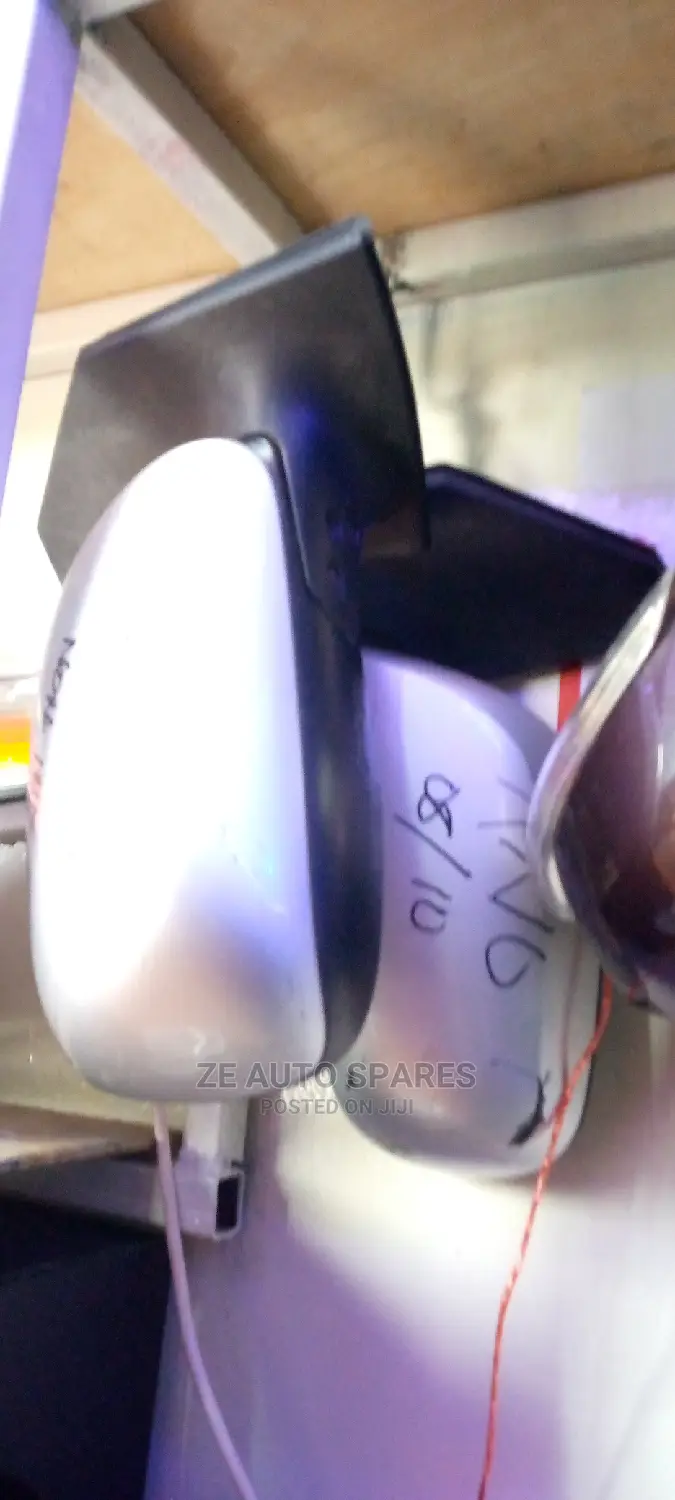 Axio Side Mirror 2008
