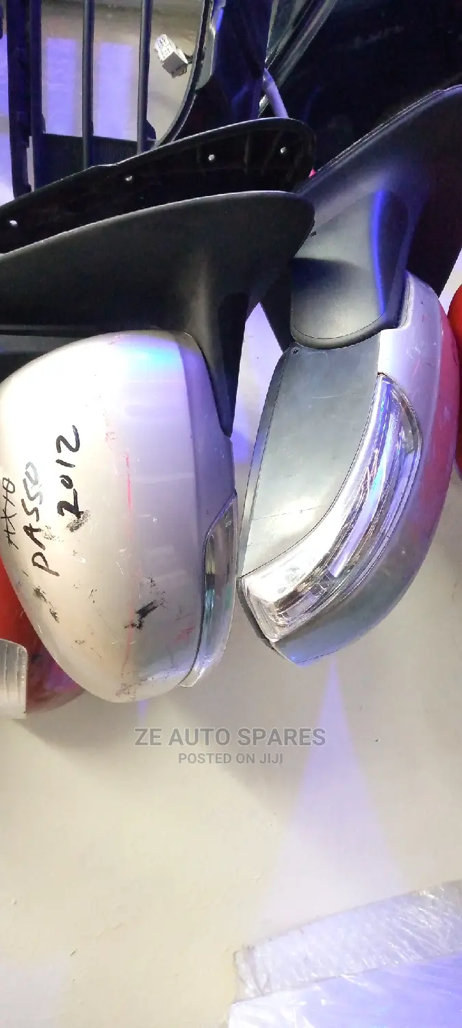 Toyota Passo 2012 Side Mirror