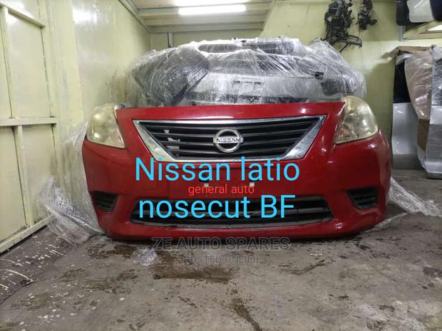 Nissan Tidaa Latio 2014 Nosecut