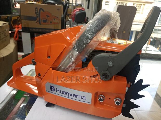 Husqvarna Chainsaw - main view