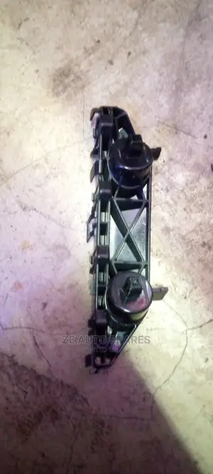 Nissan Note 2012 Bumper Slide