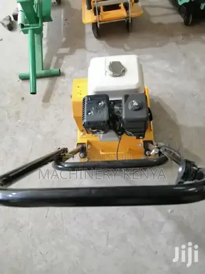 Plate Compactor With Honda Engine