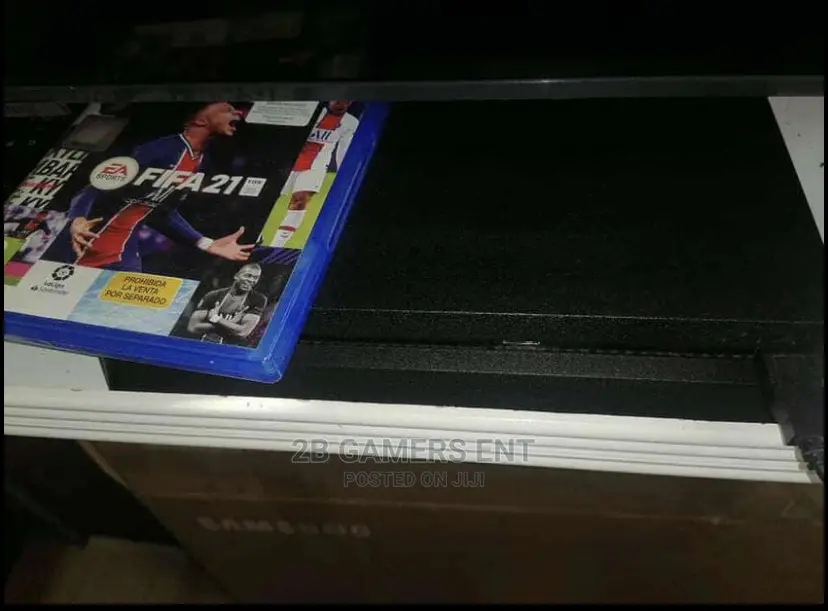 Ps4 Slim Used , 1 Pad All Cables