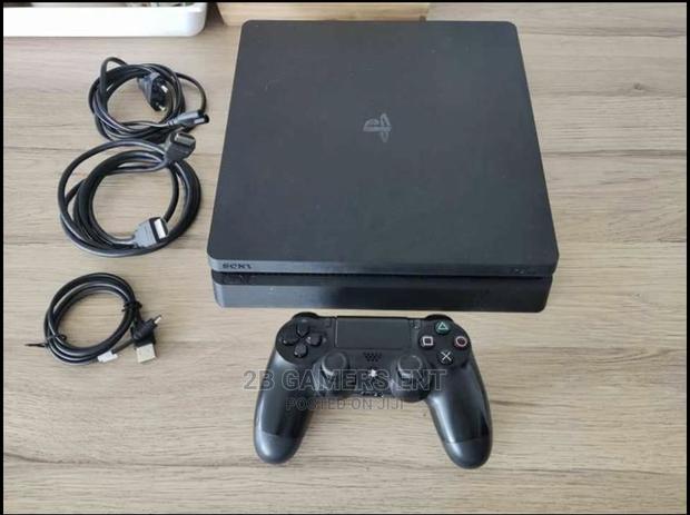 Ps4 Slim Used , 1 Pad All Cables - thumbnail 4