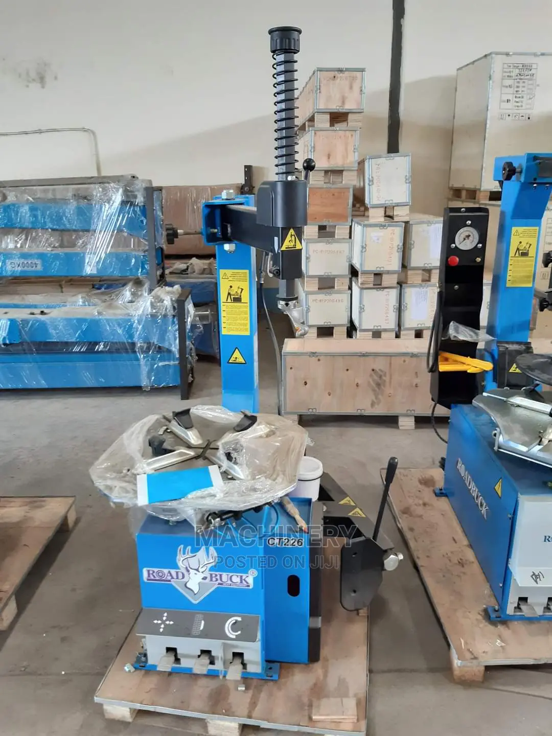 Roadbuck Tire Changer Machine