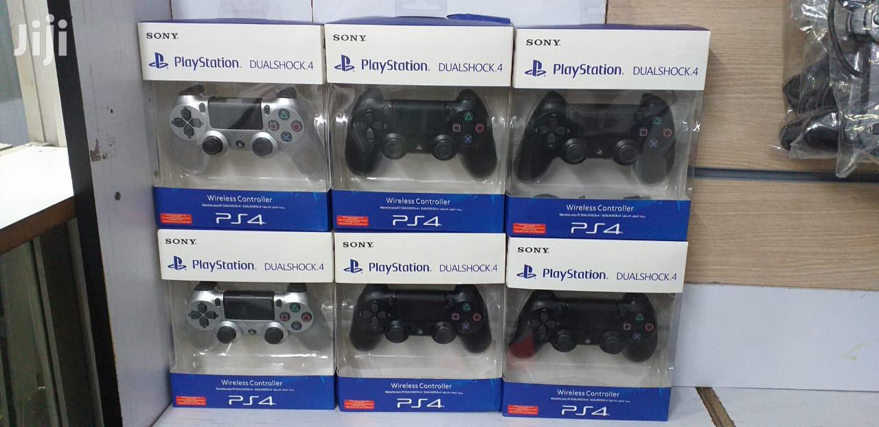 Ps4 Pad/Controllers