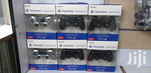 Ps4 Pad/Controllers