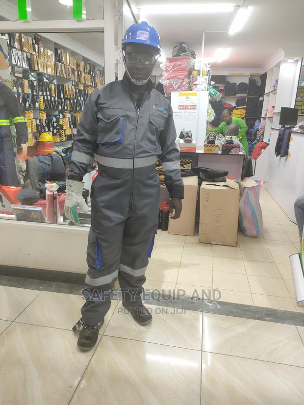Grey Safety Overalls With Cargo Pockets - thumbnail 2