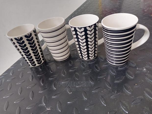 A Set of 6 Mugs-
Good Quality