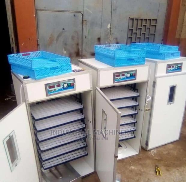An Egg Incubator 500eggs - main view
