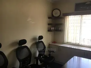 Office to Let in Westland