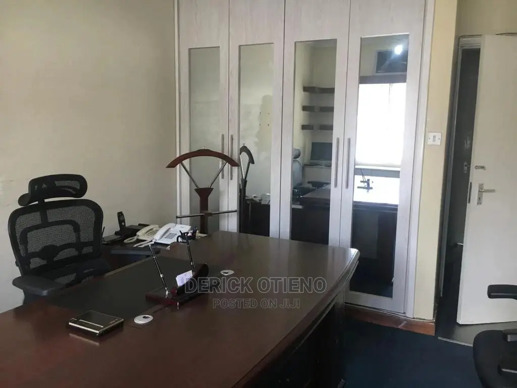 Office to Let in Westland
