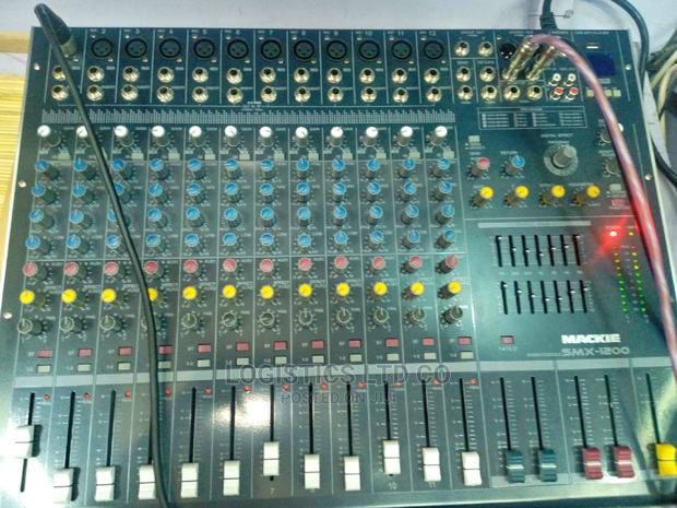 Mackie Mixer 12channel