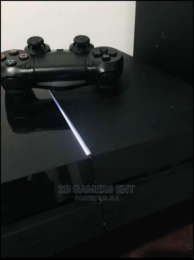 Ps4 Ex Uk Slightly Used Machine - thumbnail 2