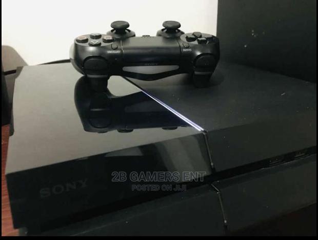 Ps4 Ex Uk Slightly Used Machine - thumbnail 3