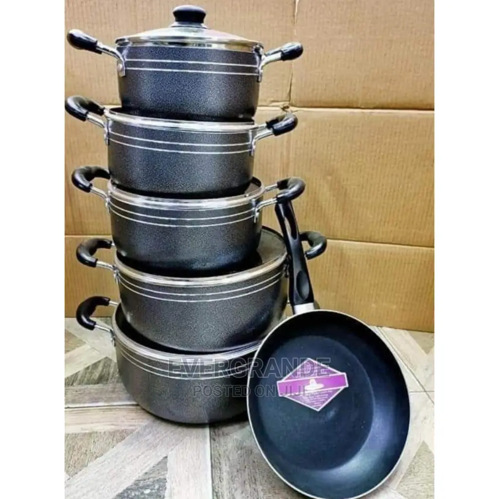 14 Pc Cookware Set With Pan