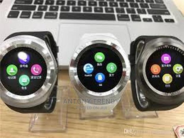 Y1 Smart Watch - main view
