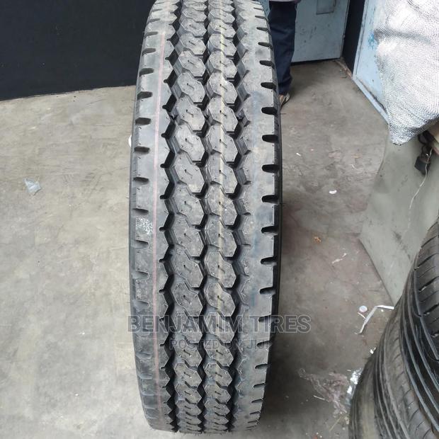 Bridgestone Tires Size 11R22.5 Tubeles