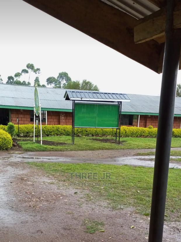 Canopy Noticeboards for Secondary Schools - main view