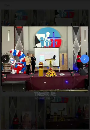 Great Ser Up Rear/Front Screen in Churches/Trainings. 72x86