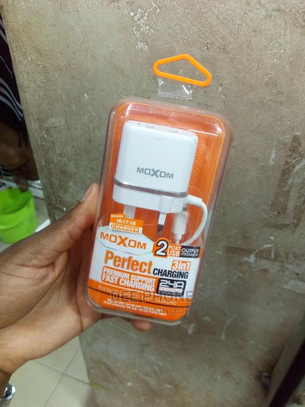 Moxom iPhone Charger - main view