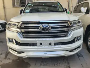 2016 Toyota Land Cruiser Prado Gray: Explore Adventure in Style