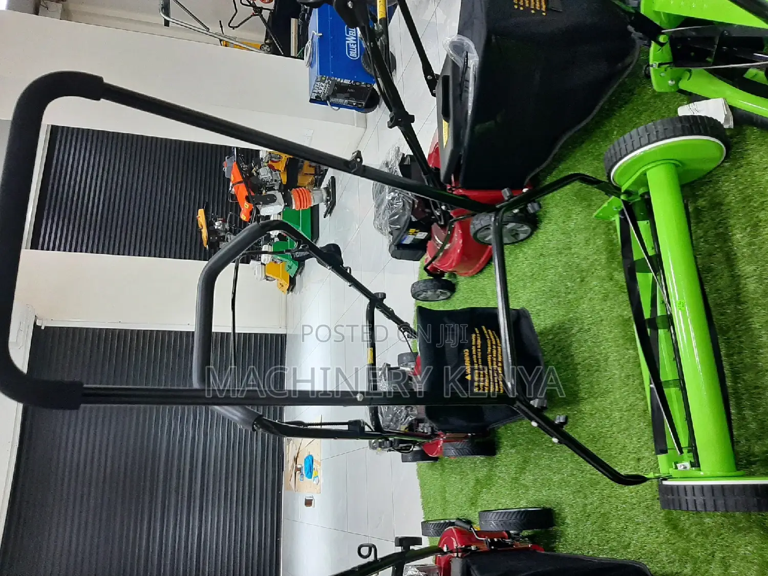 18" Manual Grass Cutter