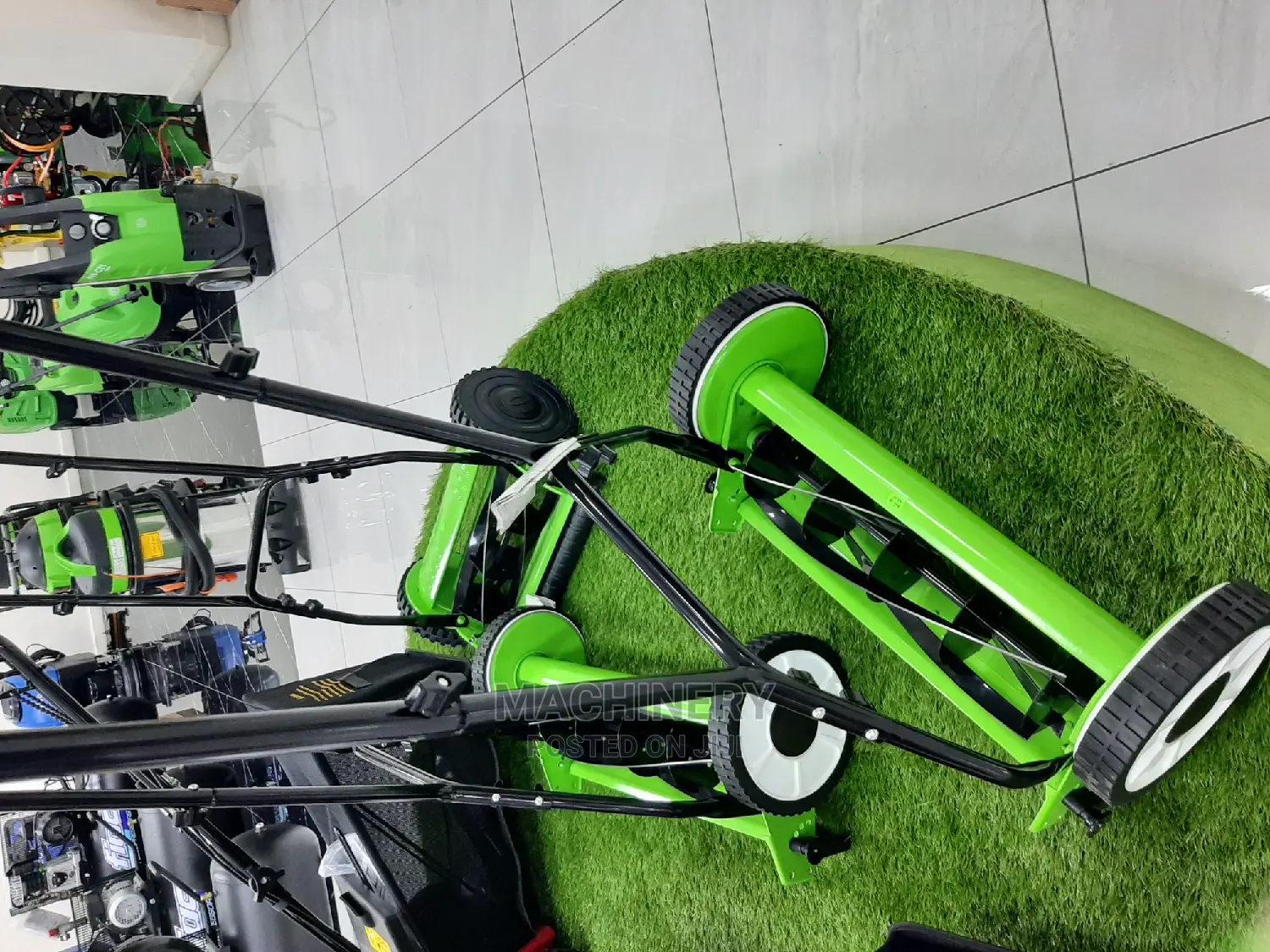 Manual Lawn Mower Machine(Newly Imported) in Nakuru Town East Garden