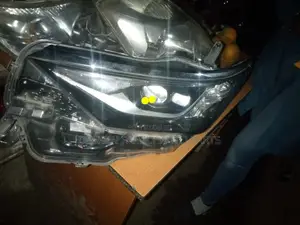 Auris 2014 Headlight Xenon