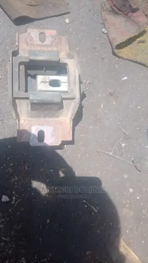 Mazda Verisa/Demio Gearbox Mounting