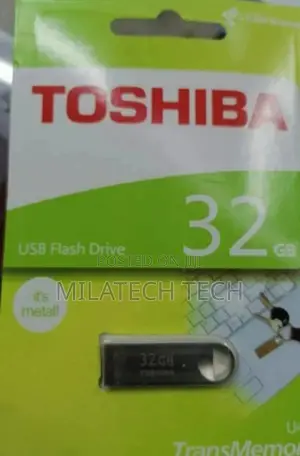 Original Toshiba 32 GB Flash Drive