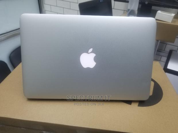 Laptop Apple MacBook Air 4GB Intel Core 2 Duo SSD 128GB - thumbnail 4