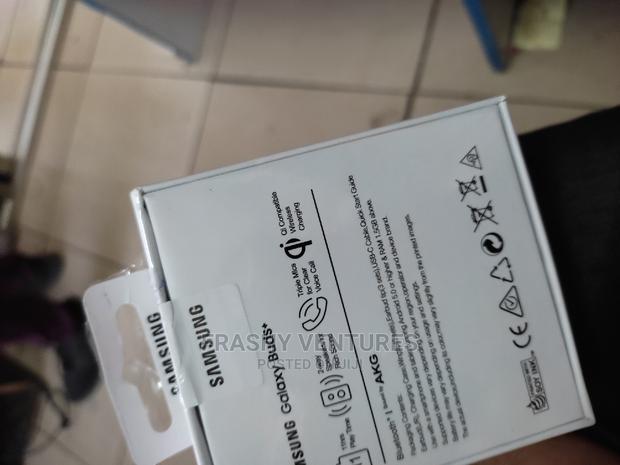 Brandnew Samsung Earbuds